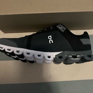 Black/Asphalt Cloudflow